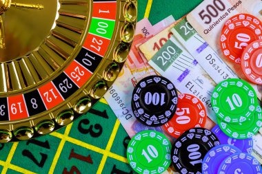 paradox 169 slot Dealer And Wheel In Frame